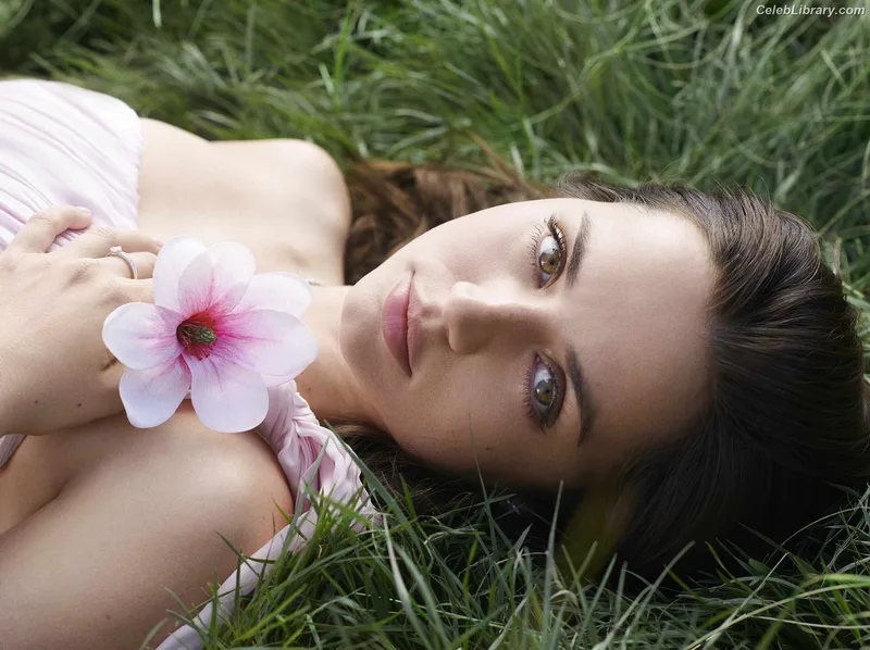 Ana de Armas photo 12 of 3418