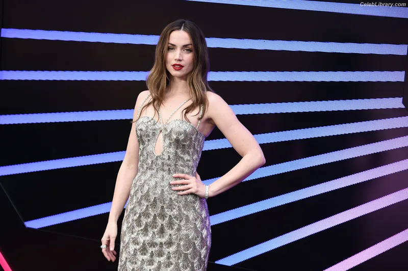 Ana de Armas photo 22 of 3418