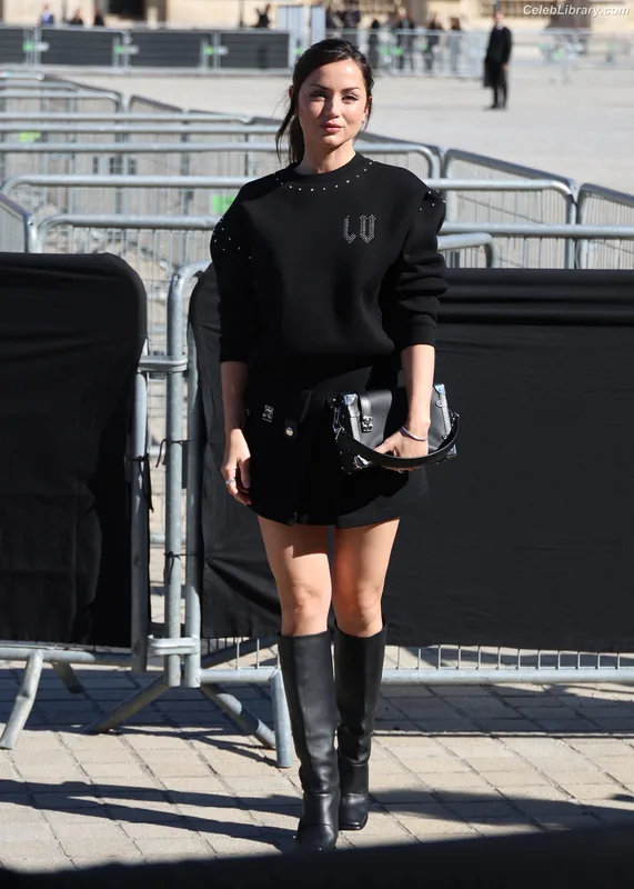 Ana de Armas photo 4 of 3418