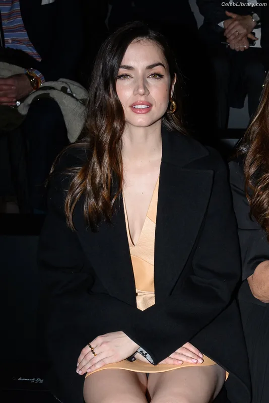 Ana de Armas photo 17 of 3418
