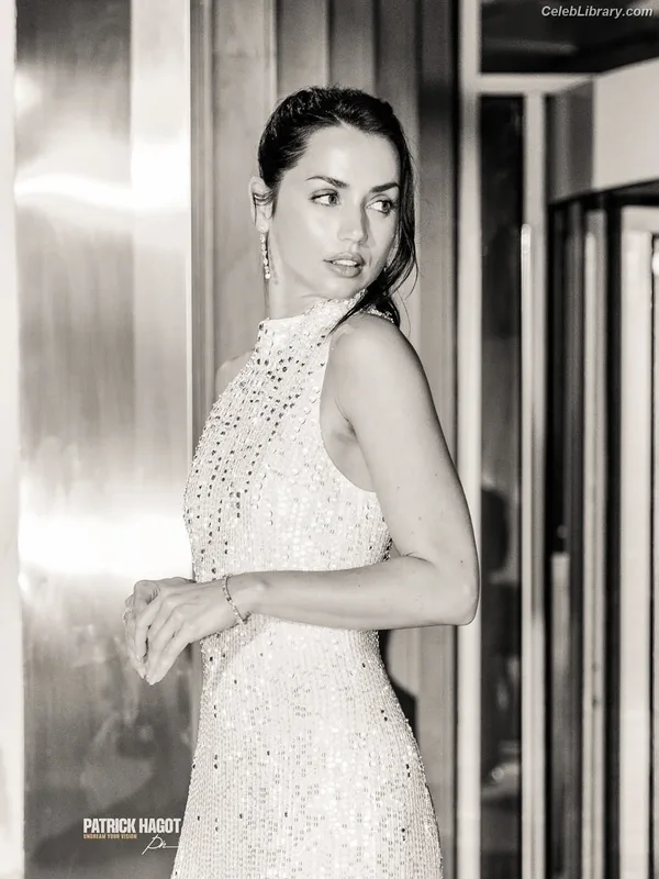 Ana de Armas photo 20 of 3418