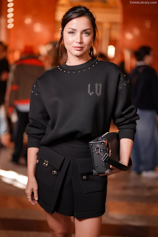 Ana de Armas photo 21 of 3418