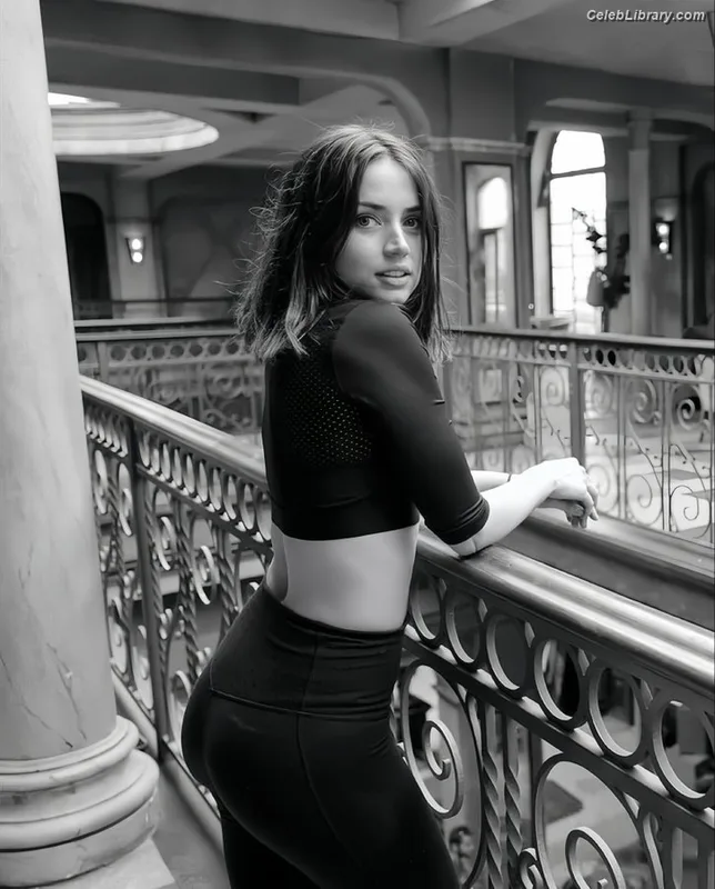 Ana de Armas photo 24 of 3418