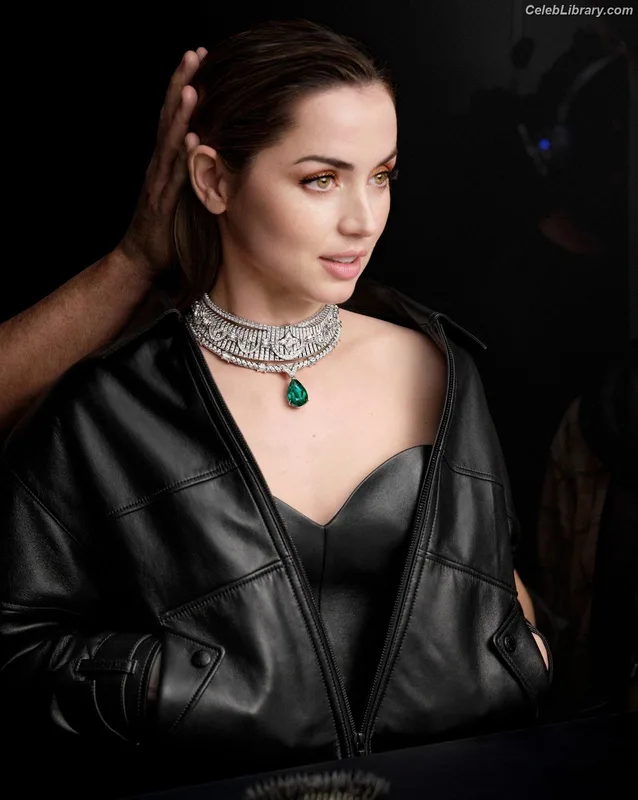 Ana de Armas photo 20 of 3418