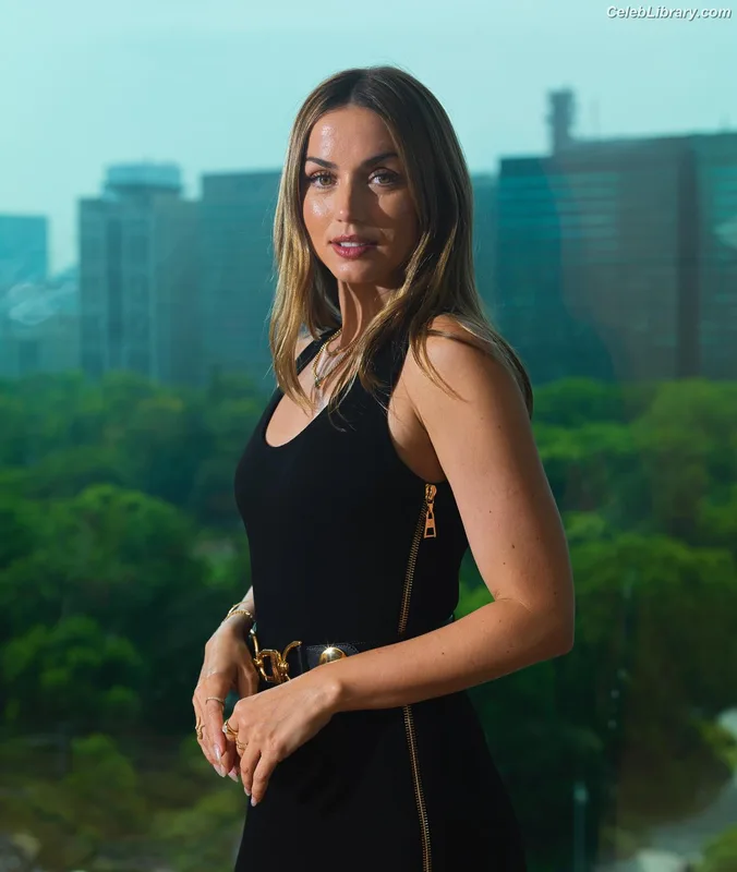 Ana de Armas photo 15 of 3418