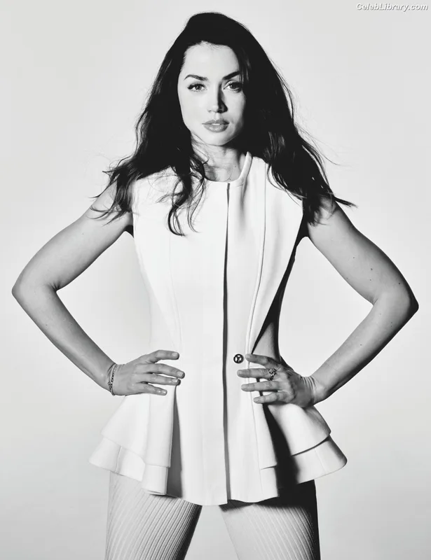 Ana de Armas photo 20 of 3418