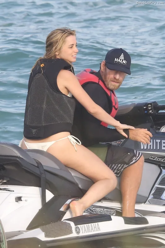 Ana de Armas photo 13 of 3418