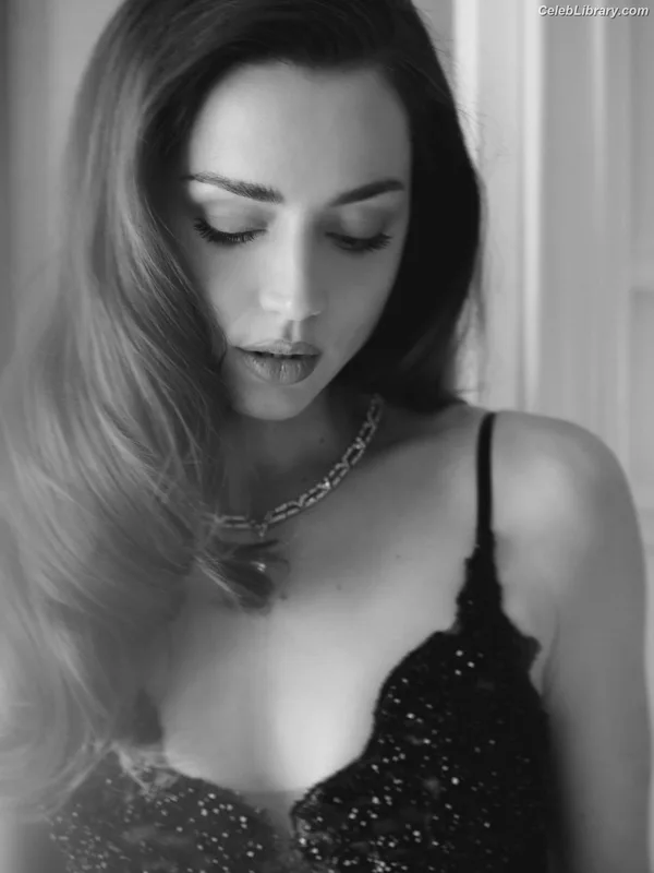 Ana de Armas photo 7 of 3418