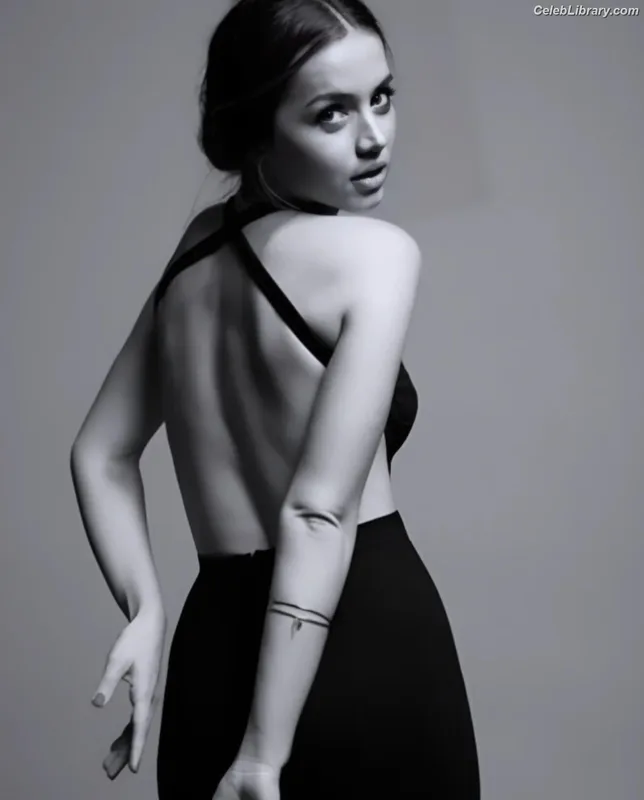 Ana de Armas photo 17 of 3418