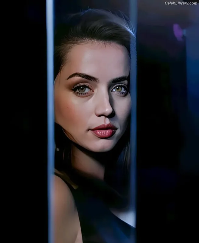 Ana de Armas photo 21 of 3418