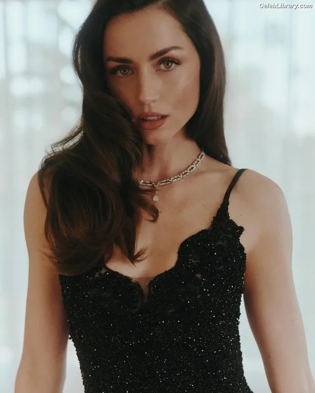 Ana de Armas photo 9 of 3418