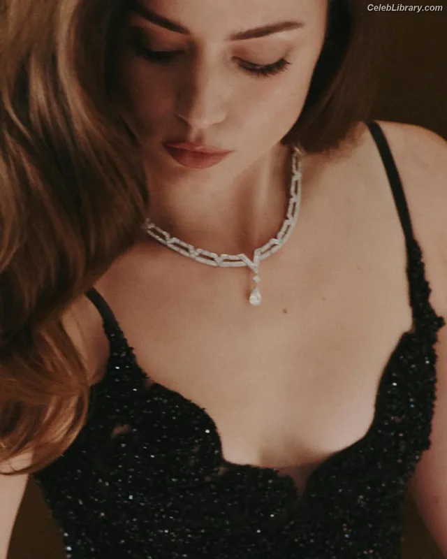 Ana de Armas photo 11 of 3418