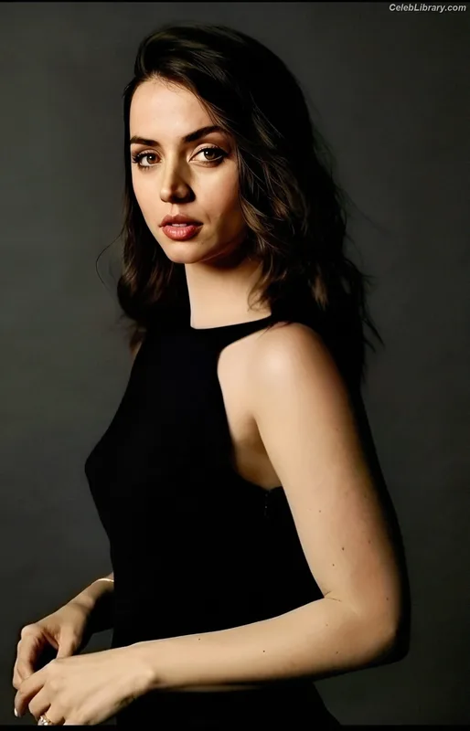 Ana de Armas photo 16 of 3418
