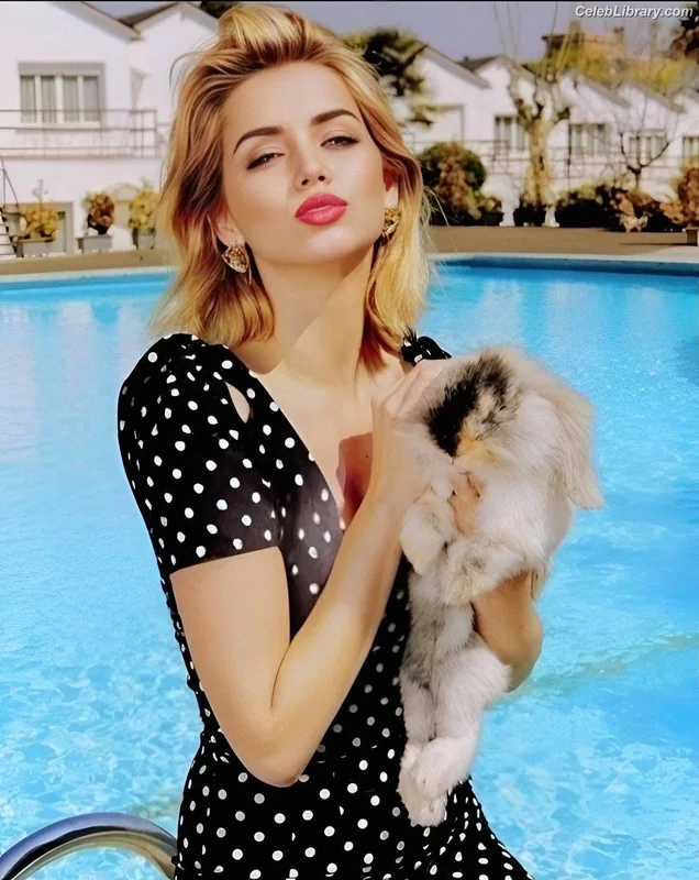 Ana de Armas photo 22 of 3418
