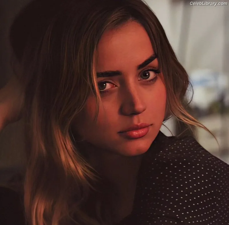 Ana de Armas photo 6 of 3418