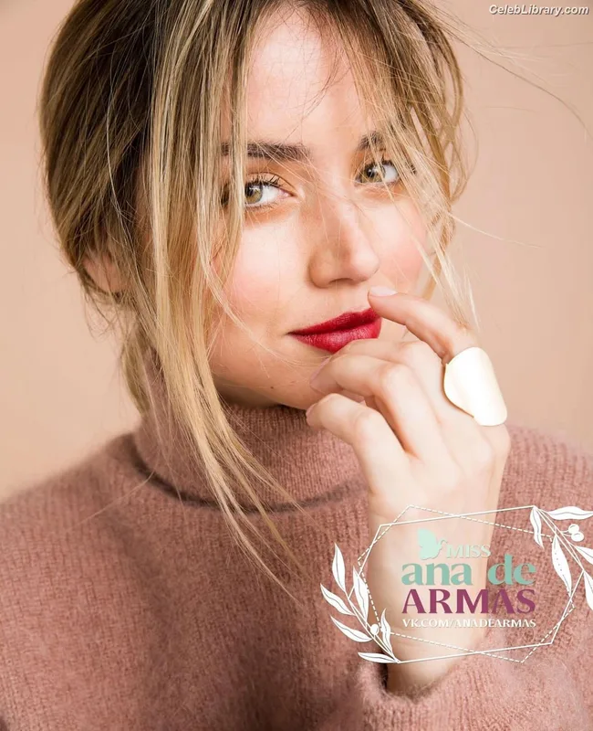 Ana de Armas photo 15 of 3418