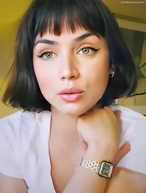 Ana de Armas photo 3 of 3418