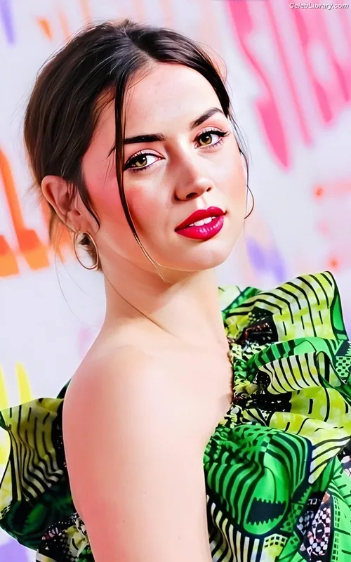 Ana de Armas photo 9 of 3418