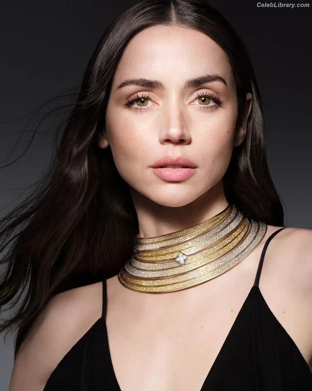 Ana de Armas photo 17 of 3418