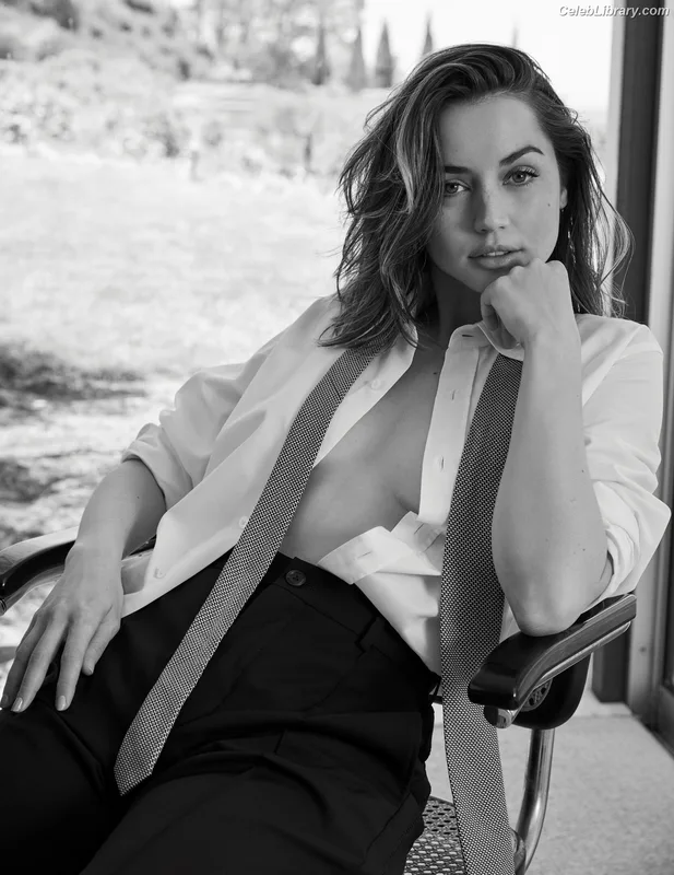 Ana de Armas photo 11 of 3418