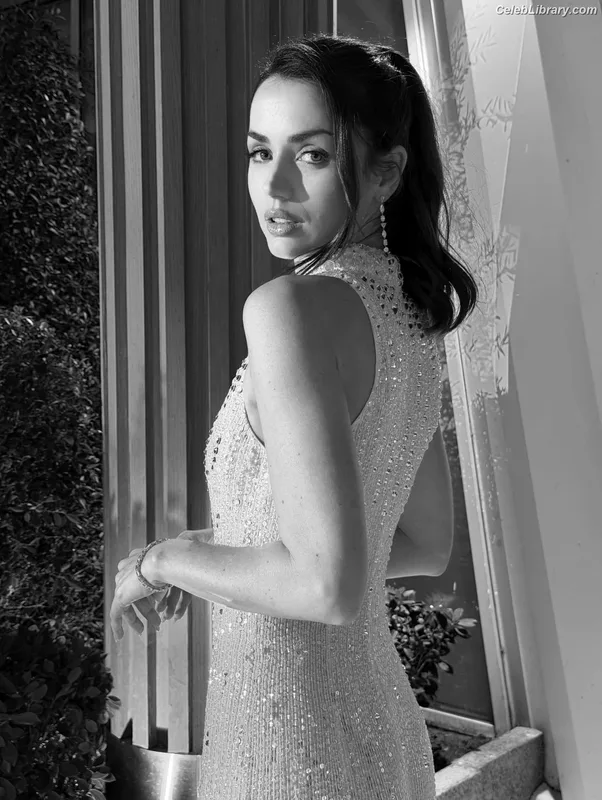 Ana de Armas photo 14 of 3418