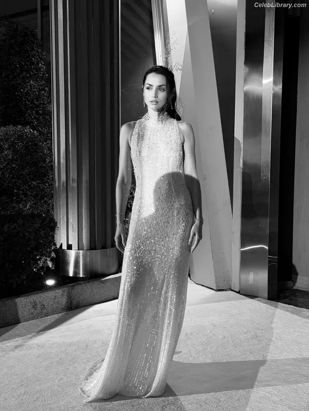 Ana de Armas photo 15 of 3418
