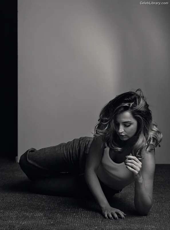 Ana de Armas photo 17 of 3418