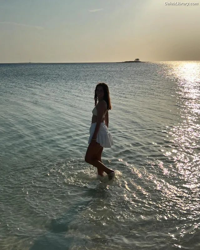 Ana de Armas photo 20 of 3418