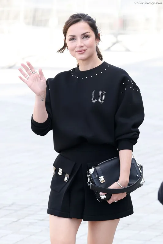 Ana de Armas photo 7 of 3418