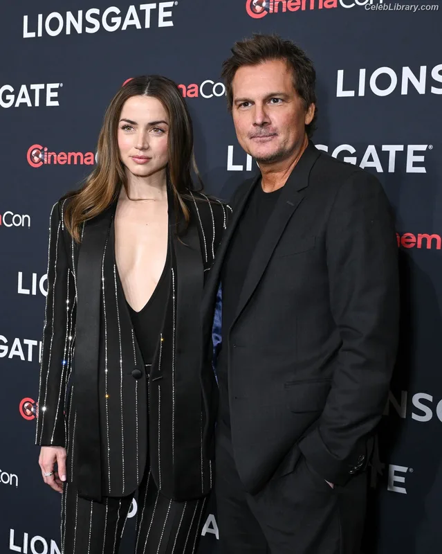 Ana de Armas photo 12 of 3418