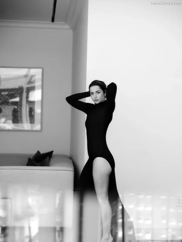 Ana de Armas photo 9 of 3418