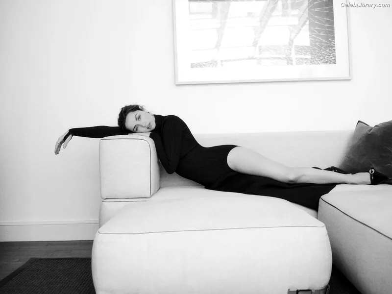Ana de Armas photo 12 of 3418