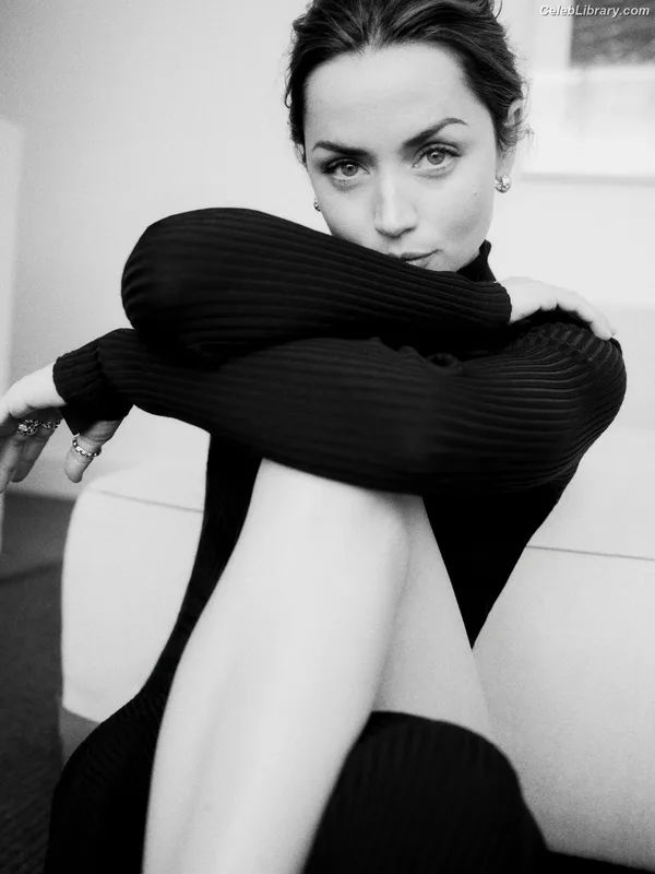 Ana de Armas photo 14 of 3418