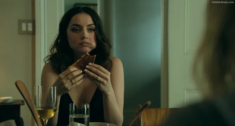 Ana de Armas photo 4 of 3418