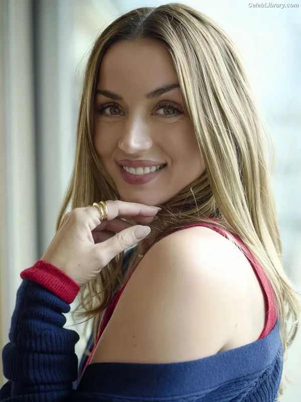 Ana de Armas photo 21 of 3418