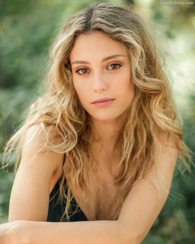 Ana Garcés photo 16 of 76