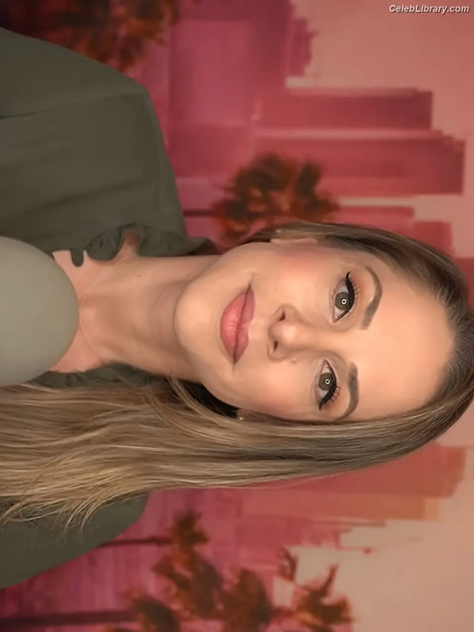 Ana Kasparian photo 16 of 213