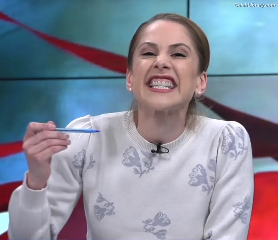 Ana Kasparian photo 13 of 213