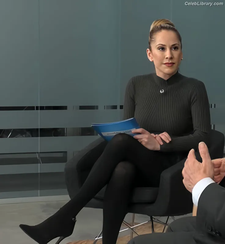 Ana Kasparian photo 6 of 214