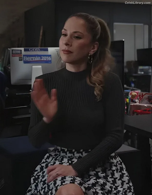 Ana Kasparian photo 8 of 214