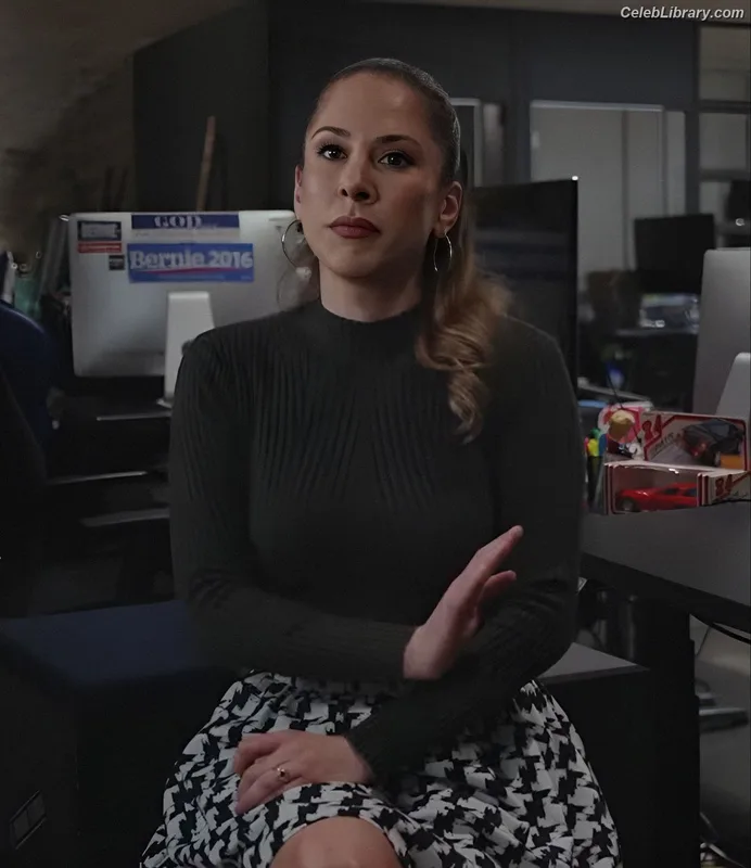 Ana Kasparian photo 9 of 214