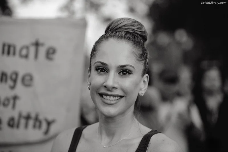 Ana Kasparian photo 5 of 214