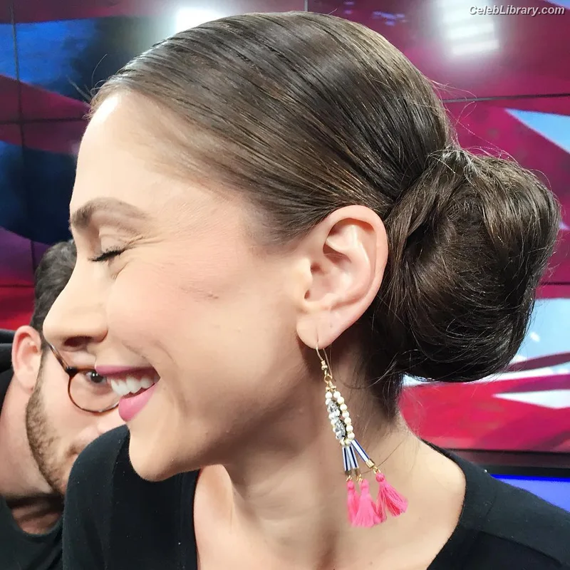 Ana Kasparian photo 10 of 214