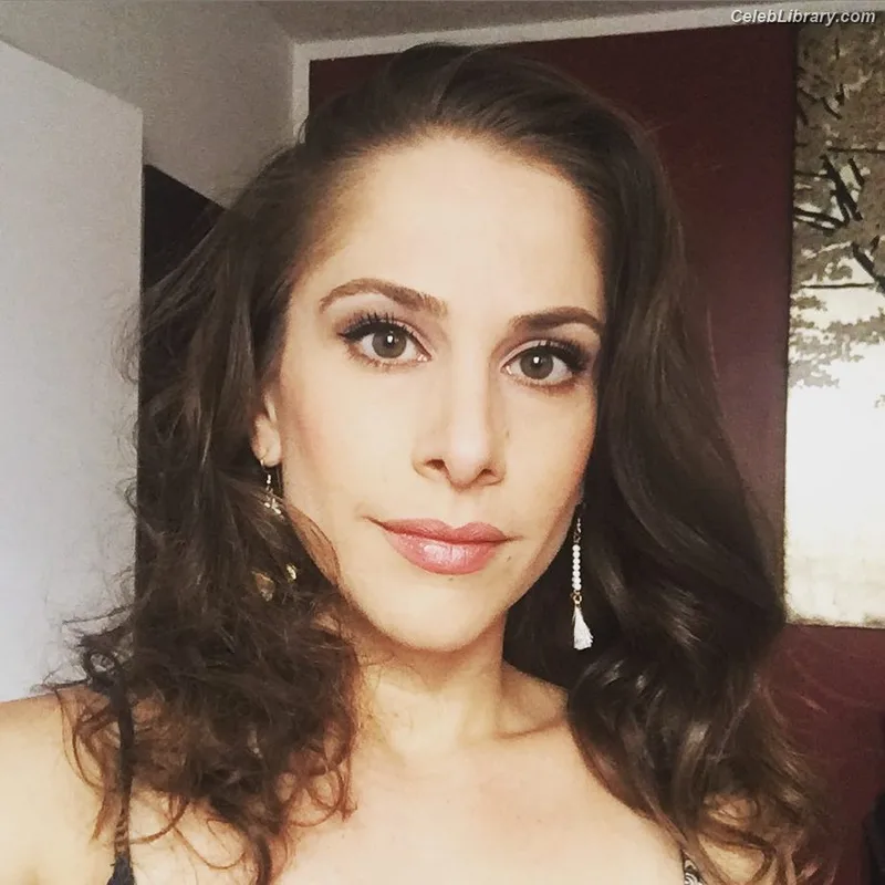 Ana Kasparian photo 12 of 214