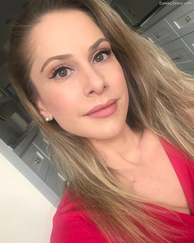 Ana Kasparian photo 16 of 214