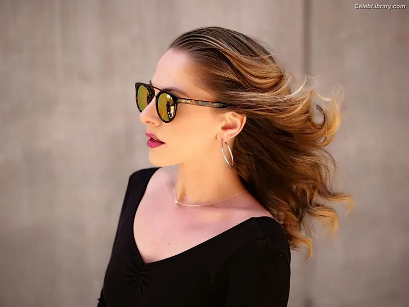 Ana Kasparian photo 2 of 214