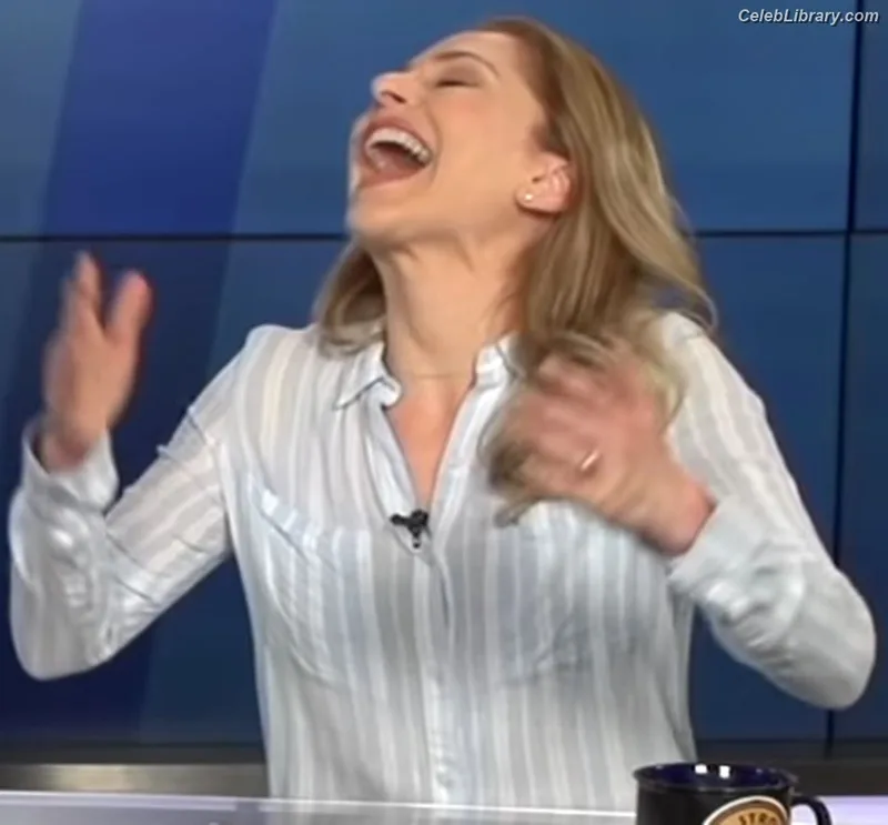 Ana Kasparian photo 6 of 214