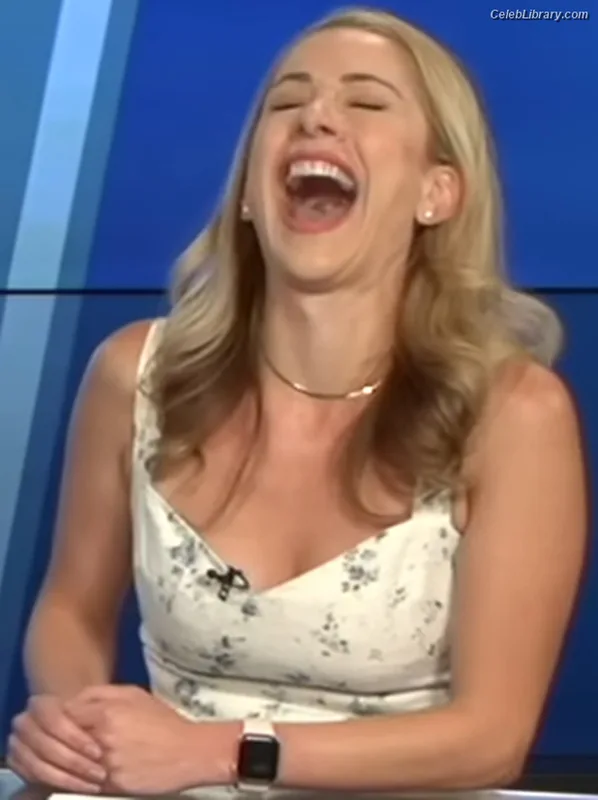Ana Kasparian photo 6 of 214