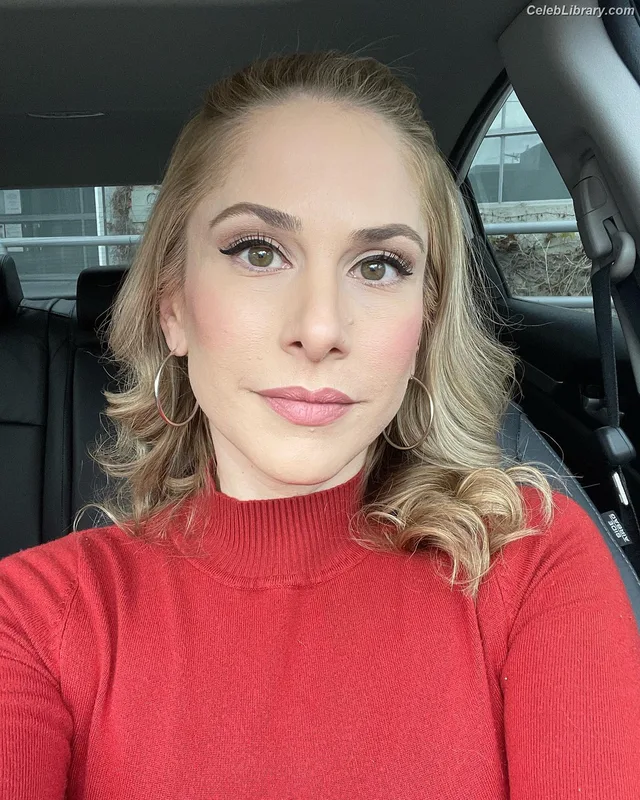 Ana Kasparian photo 8 of 214