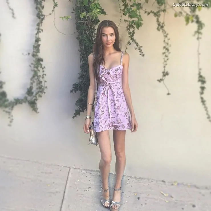 Ana Walczak photo 14 of 54